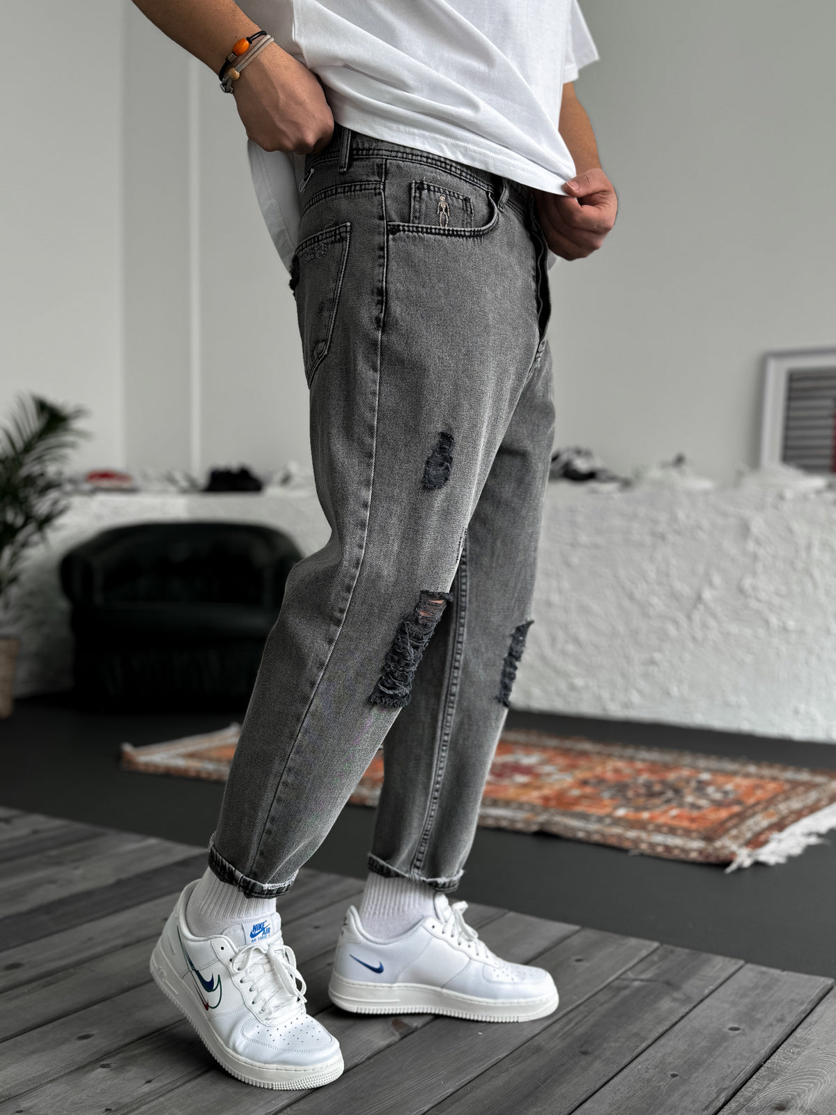 GRAY BOYFRIEND JEAN MEN