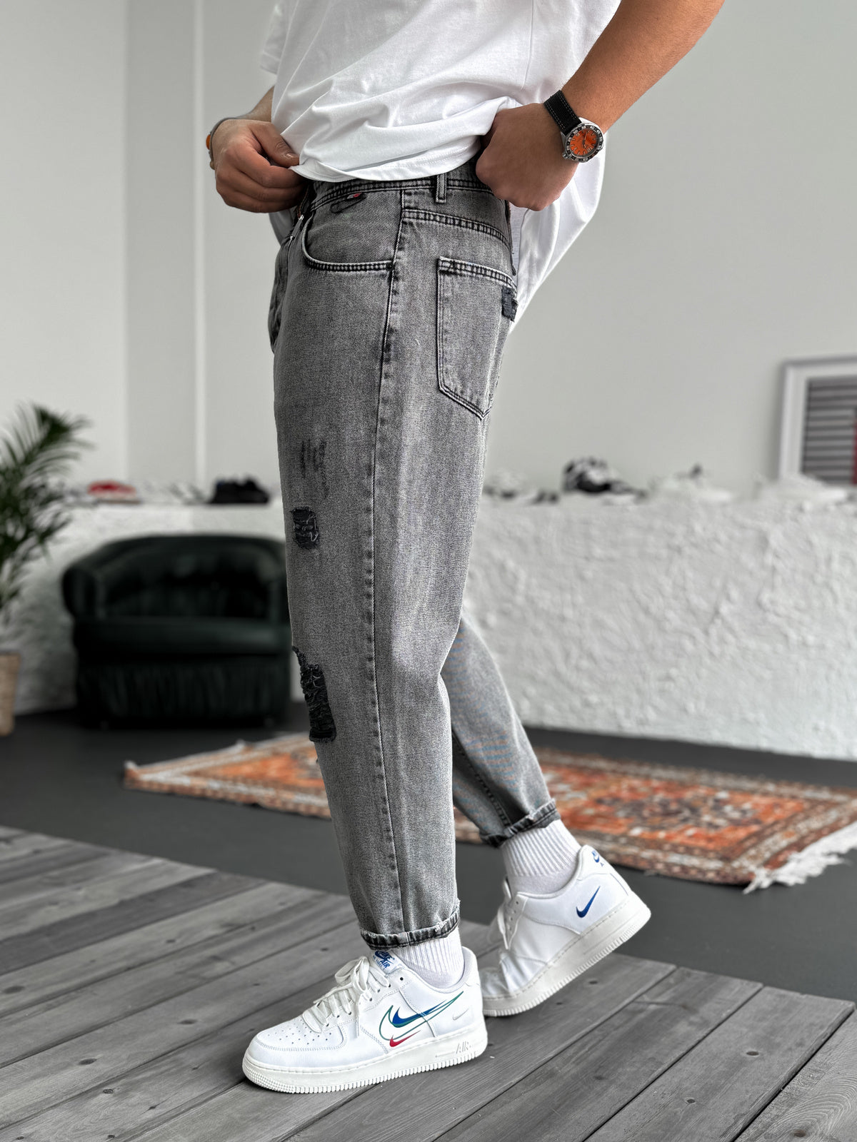 GRAY BOYFRIEND JEAN MEN