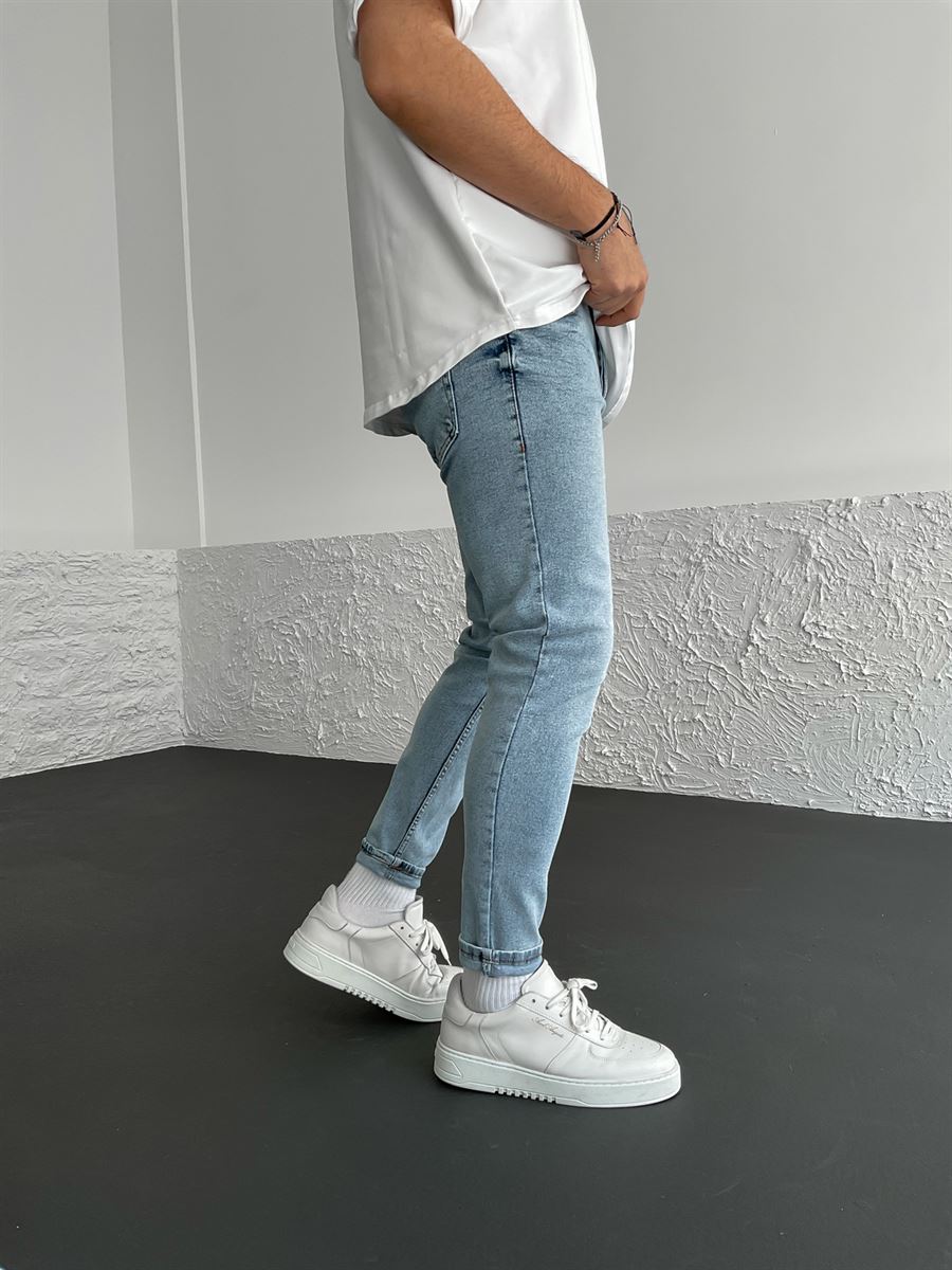 light blue washed skinny-fit jeans