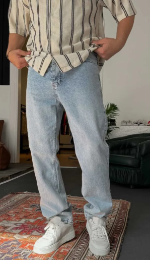 ICE BLUE BAGGY JEAN